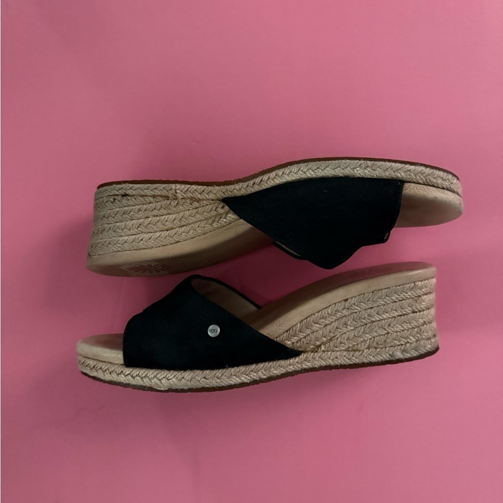 Ugg cream black sandals size 7